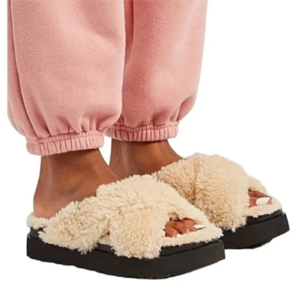 Ugg Fuzz Sugar Cross Slides sz 7